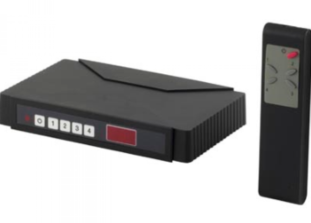 Deltaco HDMI kytkin Kaukosäätimellä